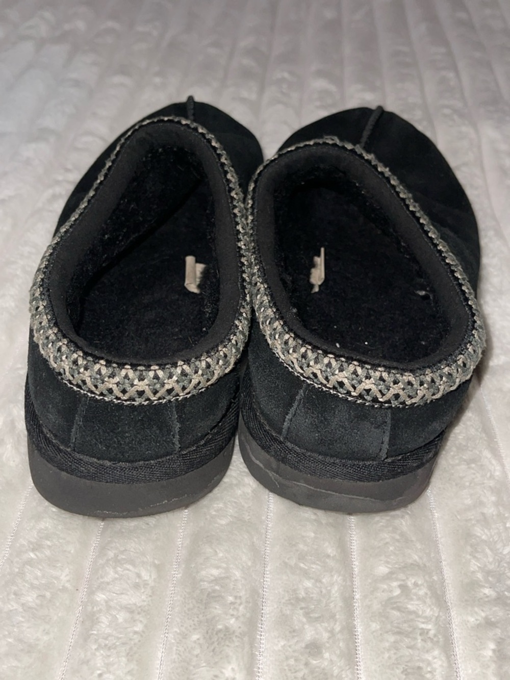 UGG Tasman Slipper II | Size 6 Kids - Picture 6 of 10